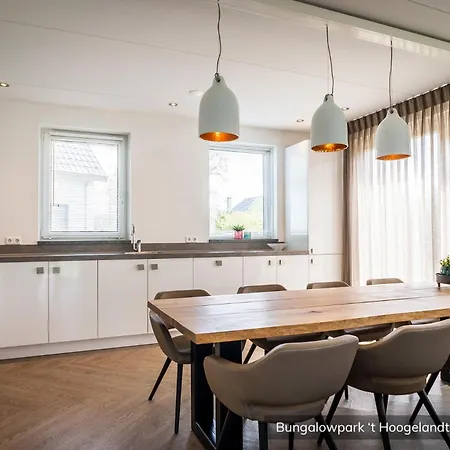 Bungalowpark 't Hoogelandt דה קוח